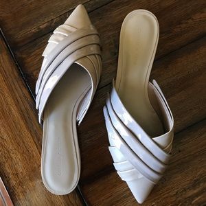 Close toed mauve sandals size 38 (8) NEVER WORN